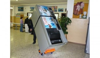 rudl vziček za po stopnicah